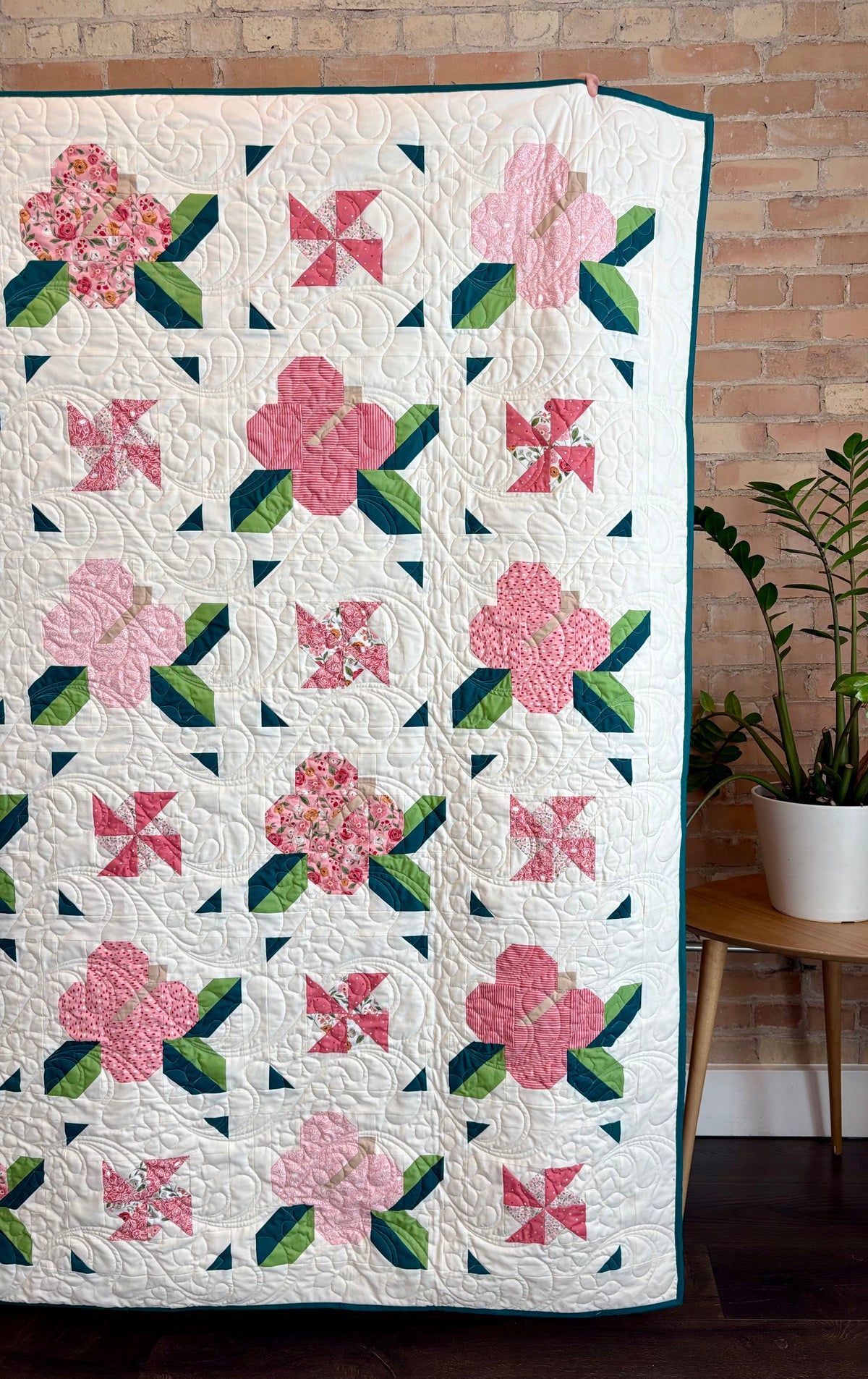**PRE-ORDER** WHOLESALE - Hibiscus Breeze Quilt Pattern - SHIPS OCTOBER 2026