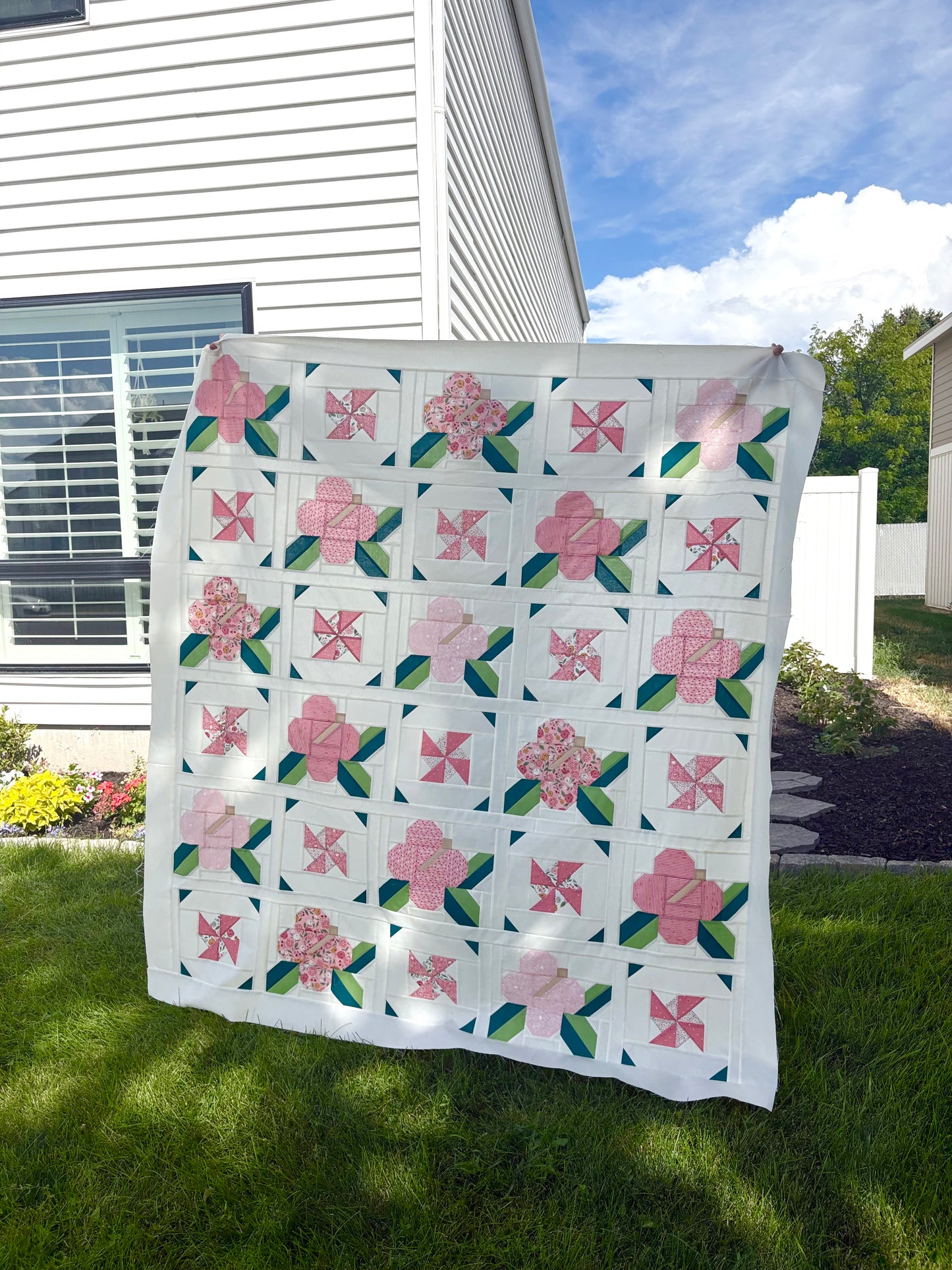 Hibiscus Breeze Quilt Pattern - Digital Download